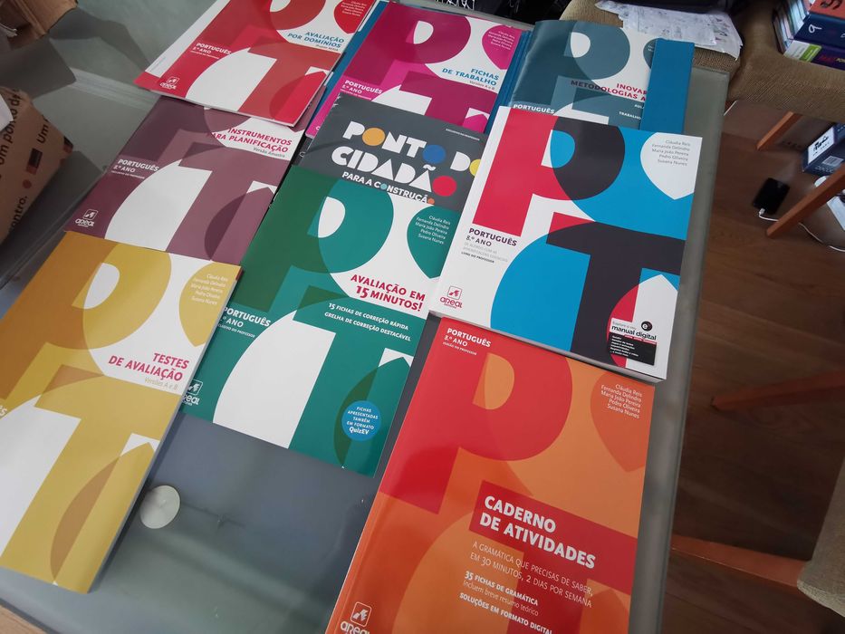 Prof. Book 'C'est Cool' 8,9; 'Défis Ados' 8,9; 'Entrenós' 7; PT8; 'Ponto PT7'