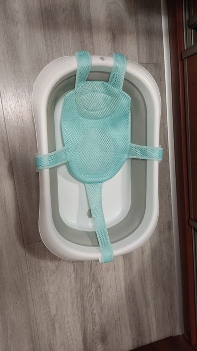 Wanienka składana z wkładką dla niemowlaka