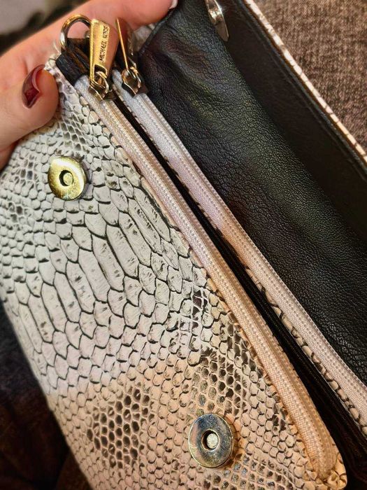 Міні-сумка Michael Kors біла