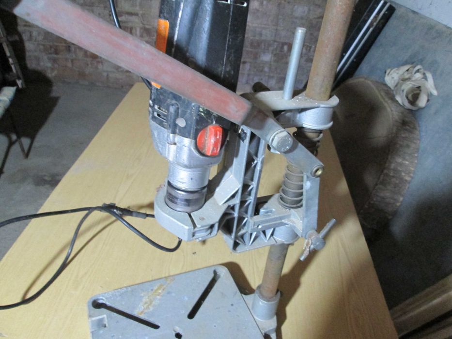 Станина для електро інструменту.