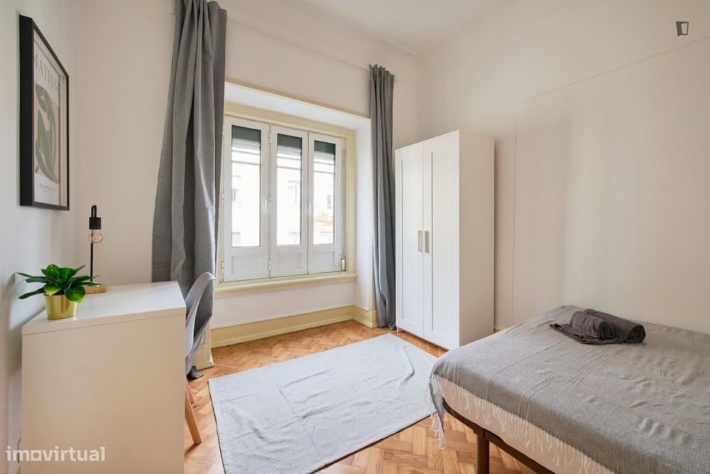 Quarto - localizado em Entrecampos Lisbon