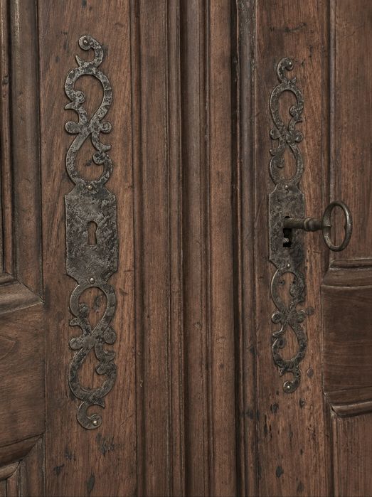 armario movel roupeiro louceiro provencal aparador antigo carvalho rustico