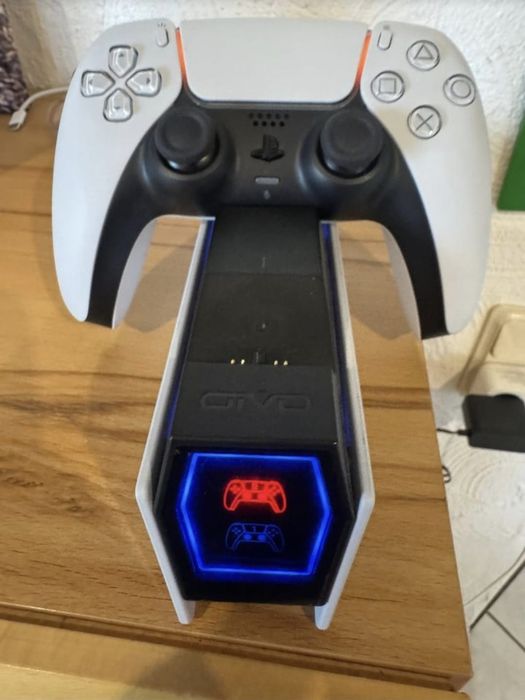 Playstation 5 Digital Edition з двома геймпадами