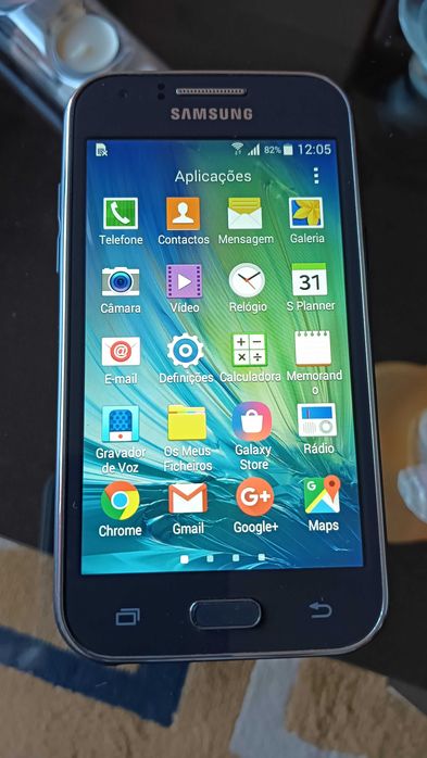 Telemóvel Samsung GALAXY J1