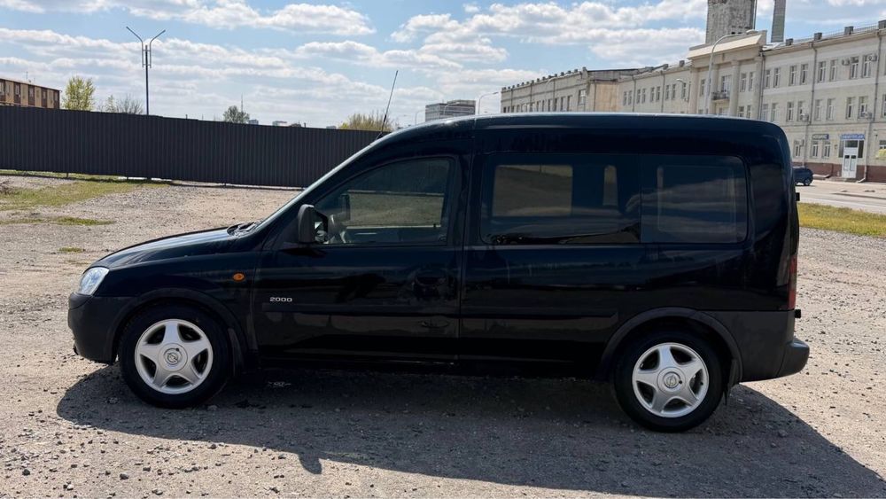 Продам Opel kombo
