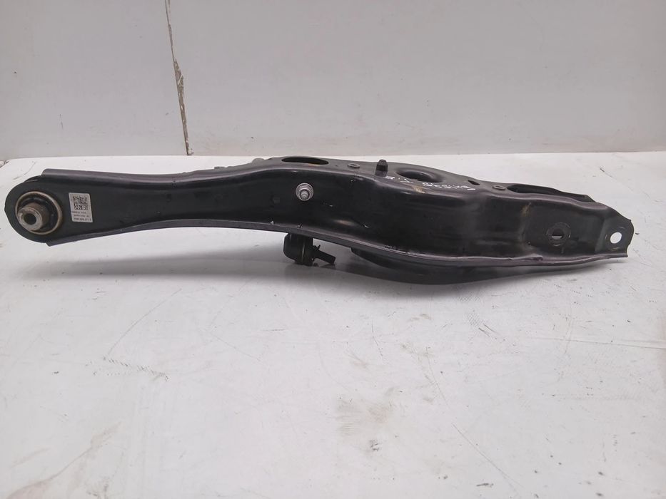 Braço de suspensão trás esquerdo AUDI Q3 (F3B)