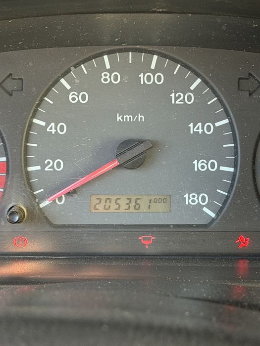 Mazda B 2500 — fotografia 8