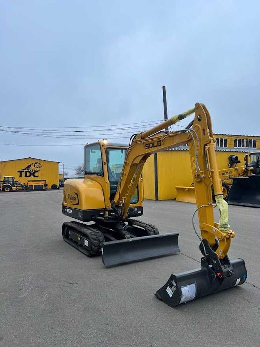 Гусеничний міні - екскаватор моделі E635F SDLG  (VOLVO GROUP)
