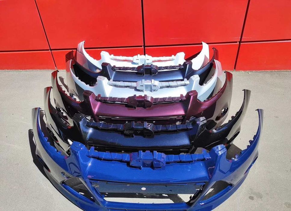 Бампер передний Ford Focus 3 в цвет кузова — все цвета