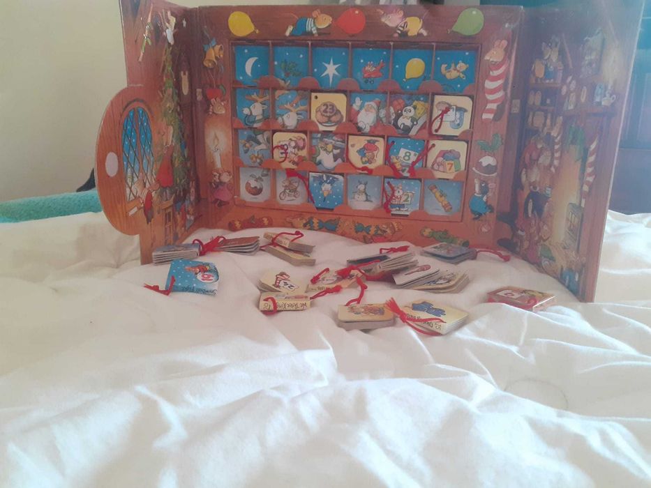 Mice's Christmas Box Of Books