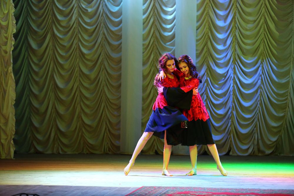 Костюмы для танцев. Модерн. Контемп.