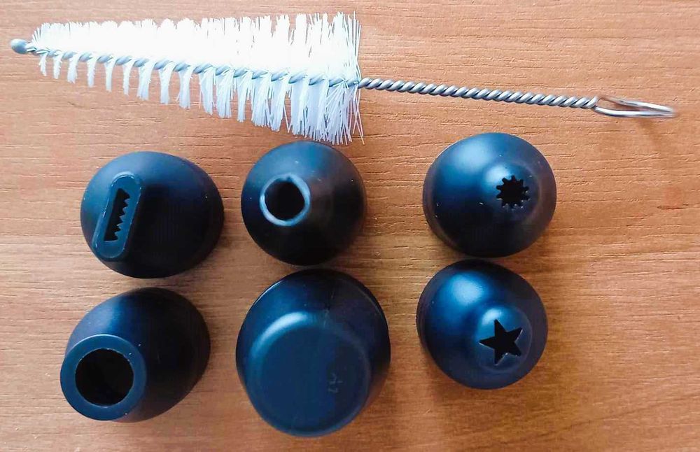 Zestaw do dekoracji ciast, tortów, babeczek i ciasteczek firmy Tchibo