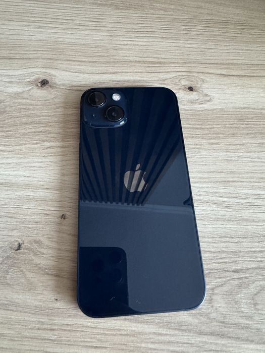 продам Iphone 13