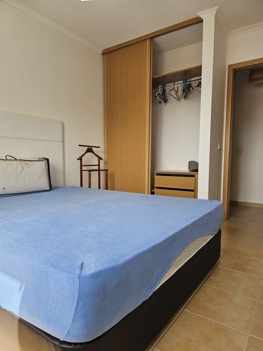 Aluga se apartamento T3 em Olhão