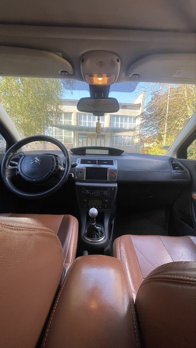 автомобіль Citroën C4