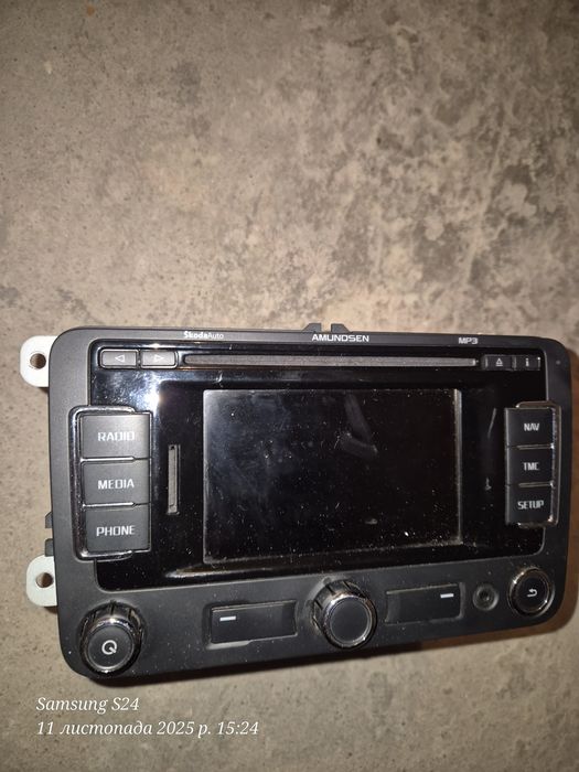 Sprzedam radio samochodowe Skoda