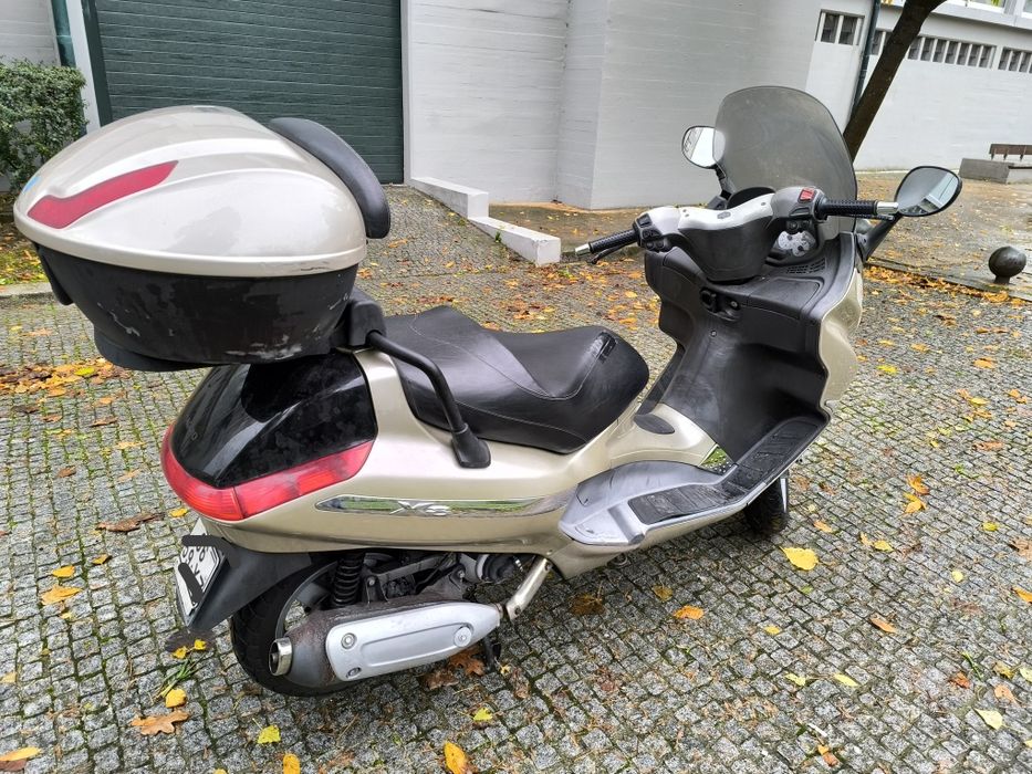 Scooter Piaggio X8 200 de 2004 inclui Top Case Piaggio