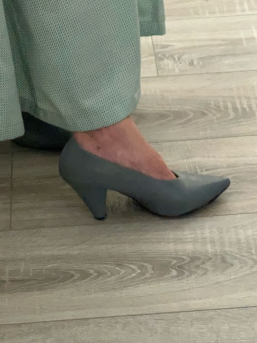 Sapatos de salto cinzentos 39