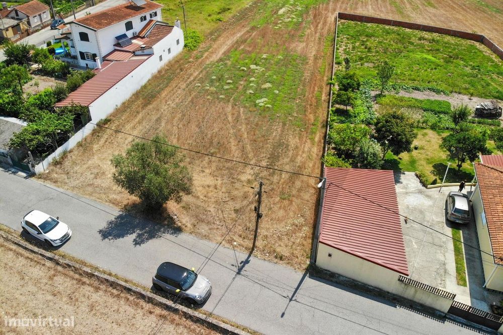 Plot with Potential for 2 Detached Houses | 3,600 m² | Excellent Location
