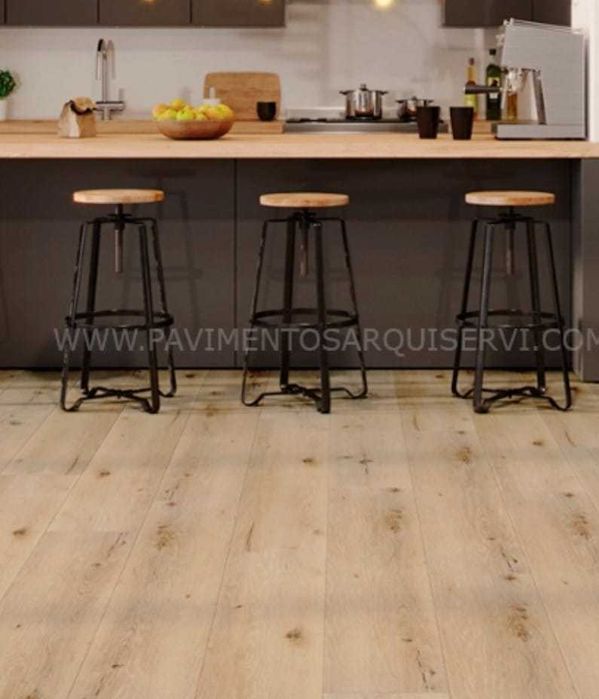 Piso Vinilico SPC. CARVALHO PANAMÁ Caixa de 2,076m2