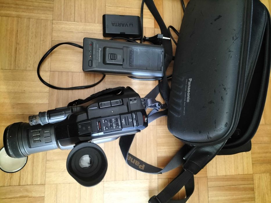 Filmadora panasonic modelo VW-CB70