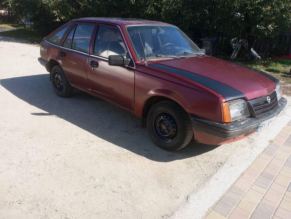 Продам Опель Аскона
