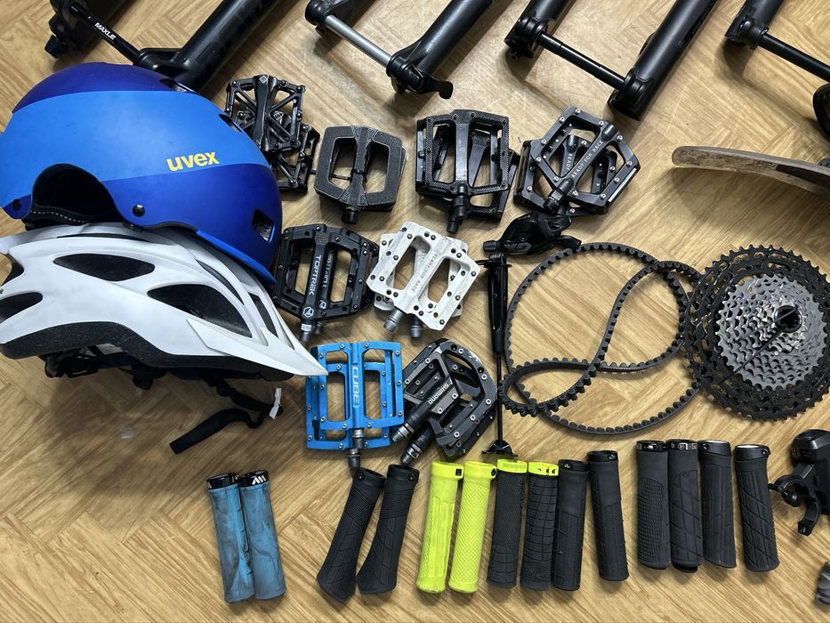 Коробка вело-запчастей , ящик вело-запчастин