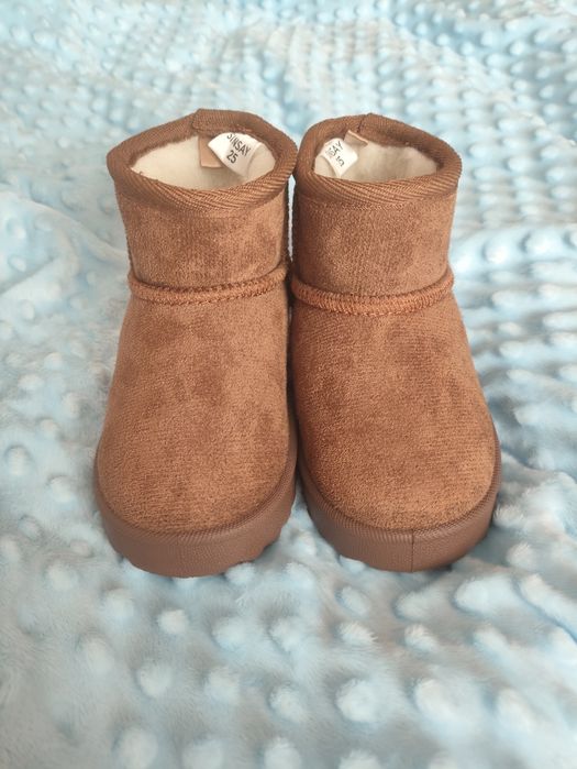 Взуття дитяче уги