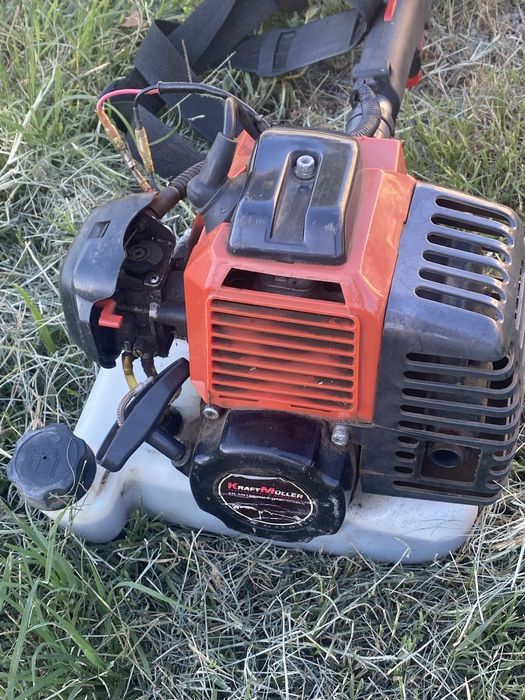Rocadeira com dois extras. Serra eletrica e aparador de ceves.