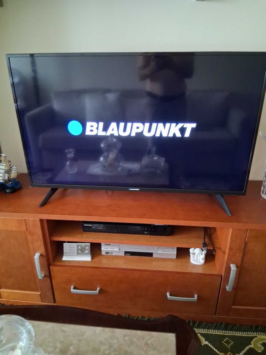 Smart TV FUL HD  blaupunkt 43 "