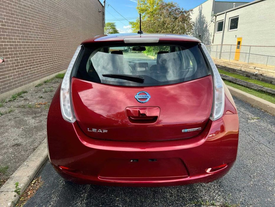 Nissan LEAF SL      2015