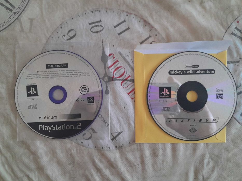 The Sims PS2 e Mickey Wild Adventure PS1