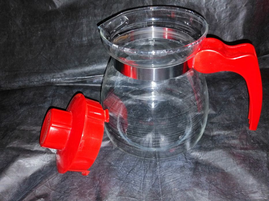 Sprzedam dzbanek 1,25L