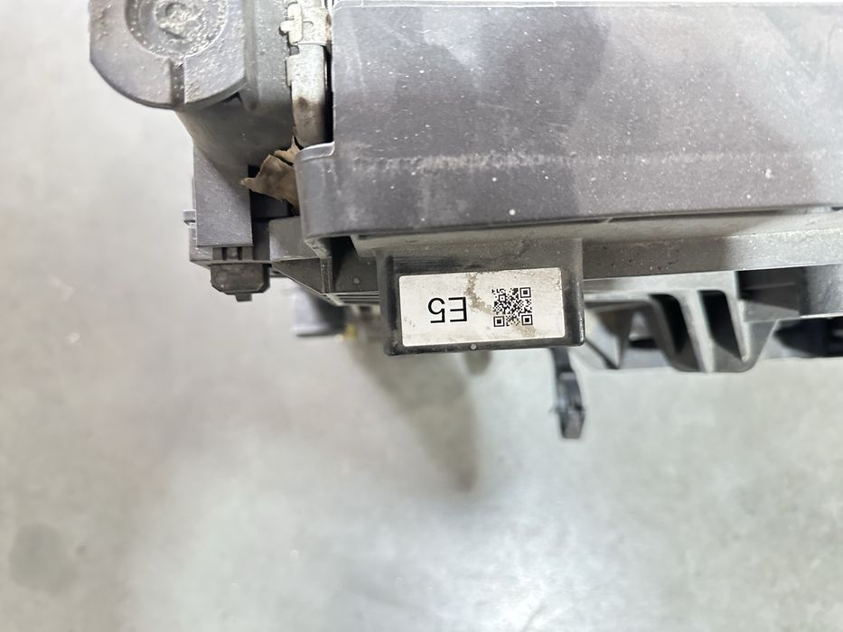 Касета радіаторів лексус 2024