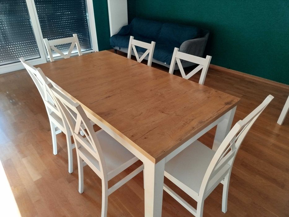 Stół do jadalni z 8 krzeslami