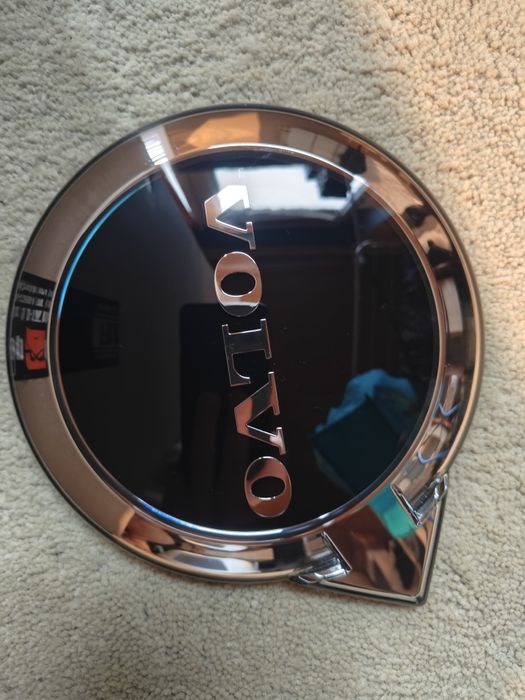 Znaczek Volvo podgrzewany