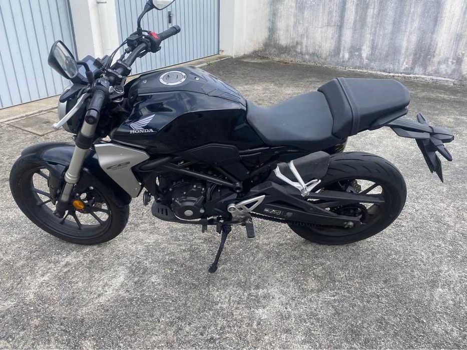 Mota Honda CB300R