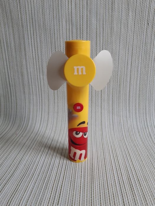 Іграшковий вентилятор m&m's fan