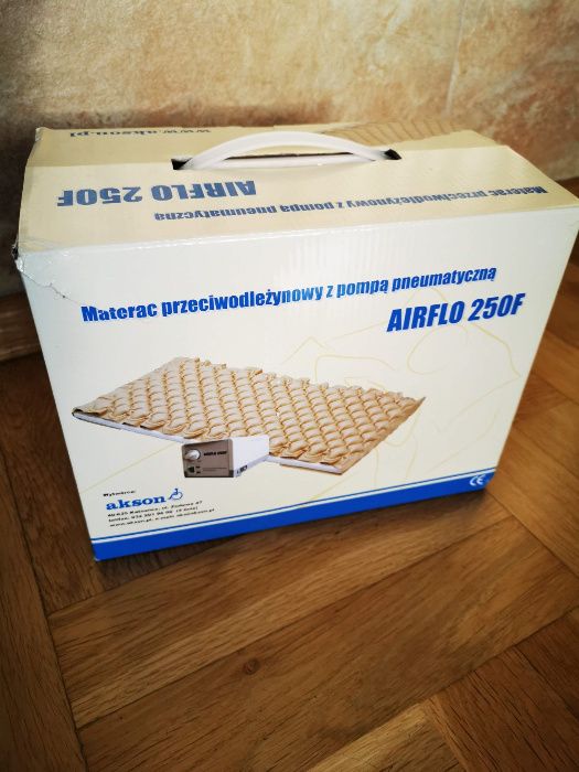 Materac przeciwodleżynowy z pompą firmy AKSON AirFlo250F