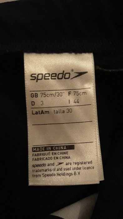 Продам плавки Speedo