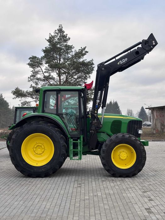 John Deere 6820 з фронтальним навантажувачемTrima
