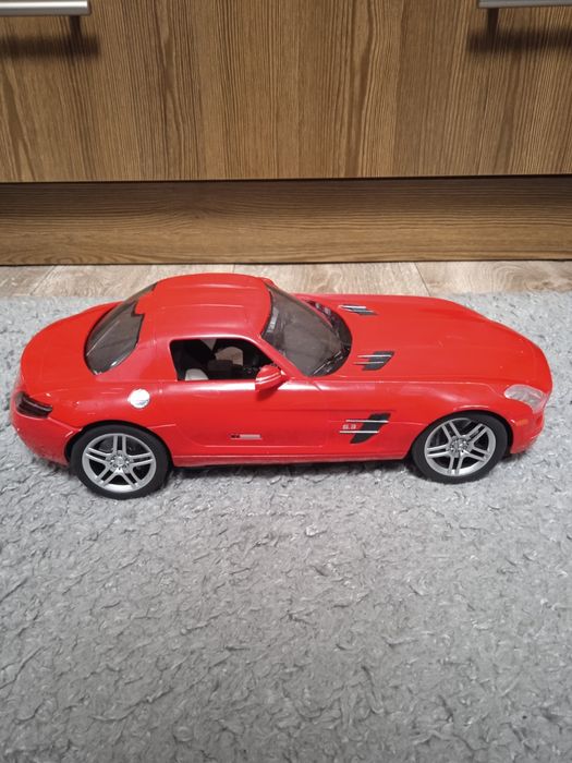 Продам машинку мерседес