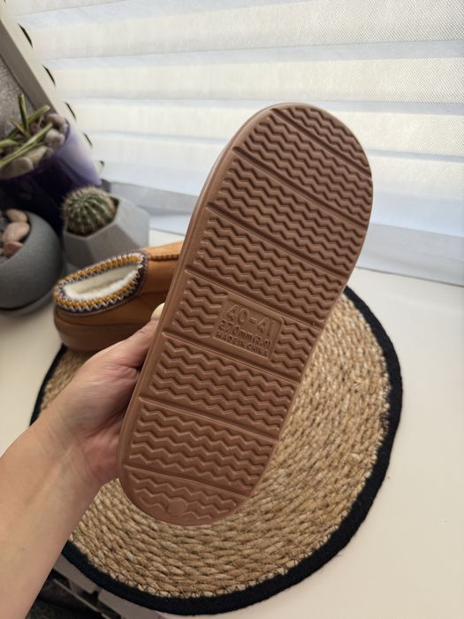 Остані 2пари 36/37 . Ціна вказана за 2 пари Уги тапки вкорочені