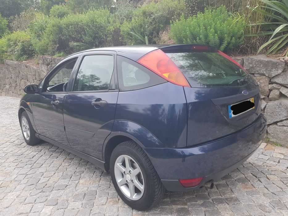 Ford Focus 1.4 16v *confortline* — photo 3