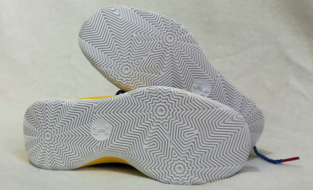 Buty żółto-niebieskie Under Armour GS Curry 3Z7 rozmiar 36 władka 23