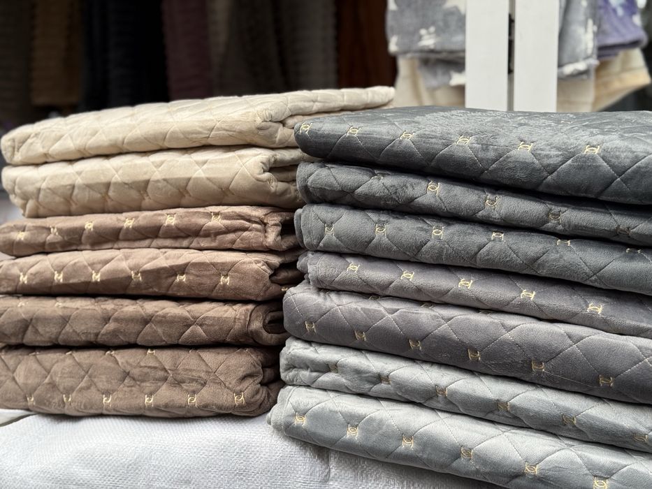 Девандеки 3/1 на прорезинені основі верх велюрова основа