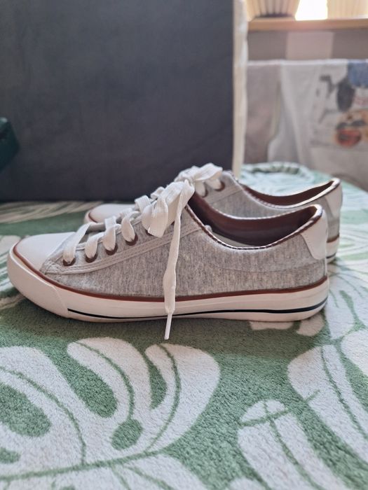 Trampki szare rozm.39