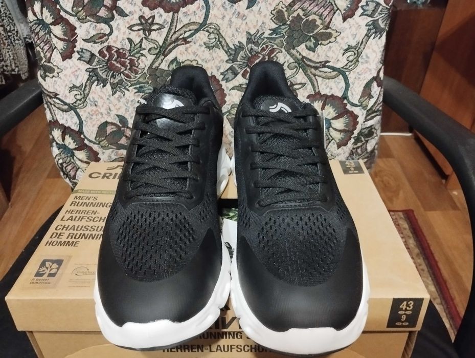 Мужские кроссовки