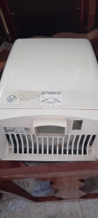 Secador de mãos eletrico