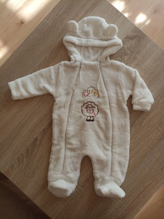 Человек белый флисовый